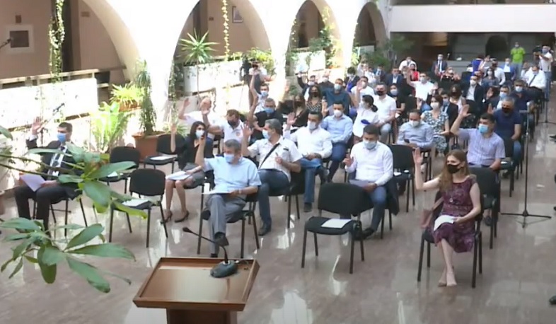 Մեկնարկել է Երևանի ավագանու նիստը