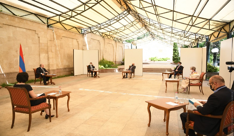 Ես աջակցում եմ սահմանադրական բարեփոխումների իրականացմանը. նախագահը՝ դեսպանների հետ հանդիպմանը