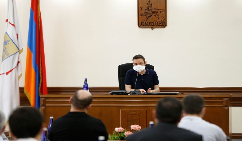 Արտահերթ խորհրդակցություն՝ քաղաքապետարանում