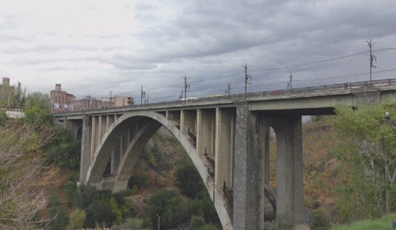 27-ամյա երիտասարդը ցած է նետվել Կիևյան կամրջից