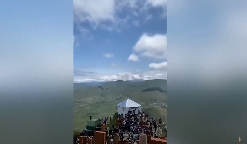 Առանց պաշտպանիչ միջոցների բազմություն` Ղալթախչիի Սուրբ Հովհաննես մատուռի մոտակայքում. նշանակվել է ծառայողական քննություն