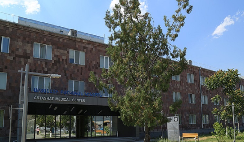 Արտաշատի բուժկենտրոնում կորոնավիրուսով վարակվածը ցած է նետվել պատուհանից. վիճակը ծանր է. ԱՆ խոսնակ