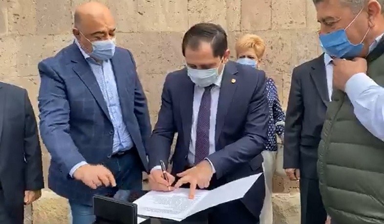 Սուրեն Պապիկյանն աշխատանքային այցով Գյումրիում է