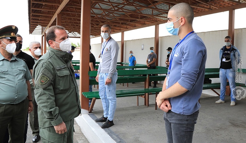 Պաշտպանության նախարարն այցելել է հանրապետական հավաքակայան