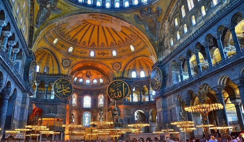 Սուրբ Սոֆիայի տաճարը մզկիթի վերածելու որոշումը հետաձգվել է