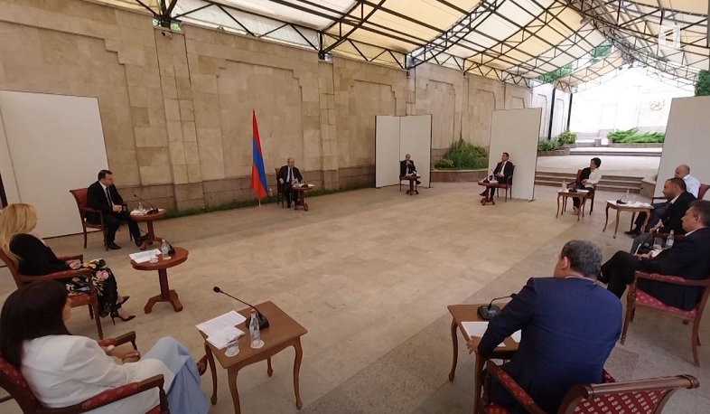 Նախագահ Արմեն Սարգսյանը հանդիպել է գործարարներին