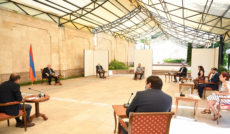 Արմեն Սարգսյանը հանդիպել է ՏՏ ոլորտի մի խումբ ընկերությունների ղեկավարների հետ