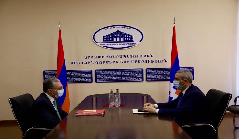 Արցախում Զոհրաբ Մնացականյանը հանդիպել է Մասիս Մայիլյանի հետ