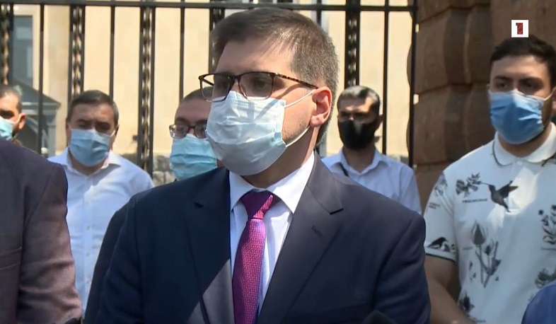 Այս ճակատագրական պահին նախագահն ունի պասիվ դերակատարություն. «Հանուն Հանրապետության» նախաձեռնություն