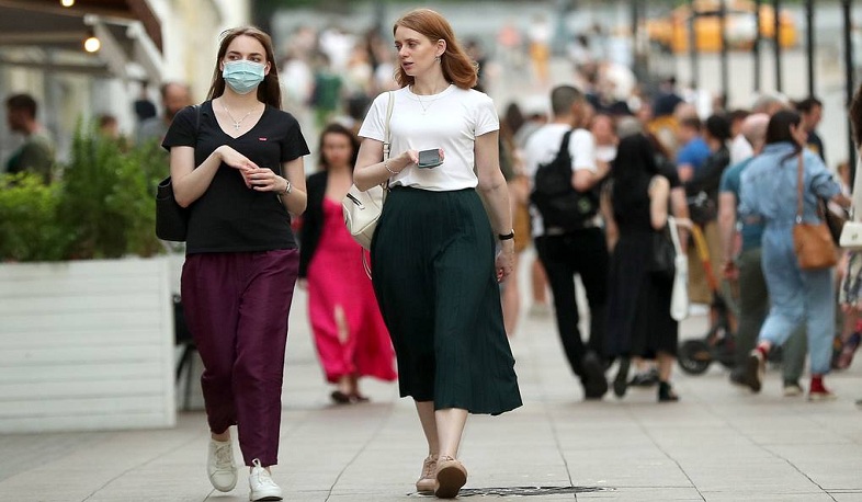 Մոսկվայում չեղարկվում է փողոցում դիմակ դնելու պարտադիր պահանջը