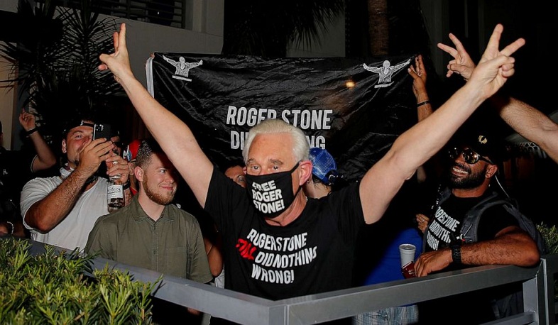 Թրամփը մեղմել է հին ընկերոջ ու նախկին խորհրդականի՝ Ռոջեր Սթոունի դատավճիռը