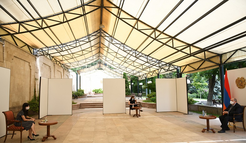 Նախագահը հանդիպել է Ազգային պատկերասրահի տնօրենի պաշտոնակատարի հետ