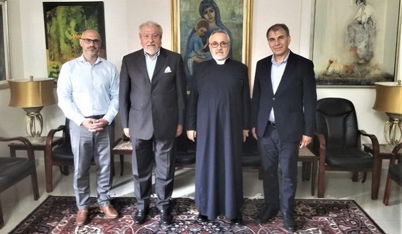 Արցախի դրամական օգնությունը փոխանցվել է Լիբանանի հայ համայնքի հոգևոր առաջնորդներին