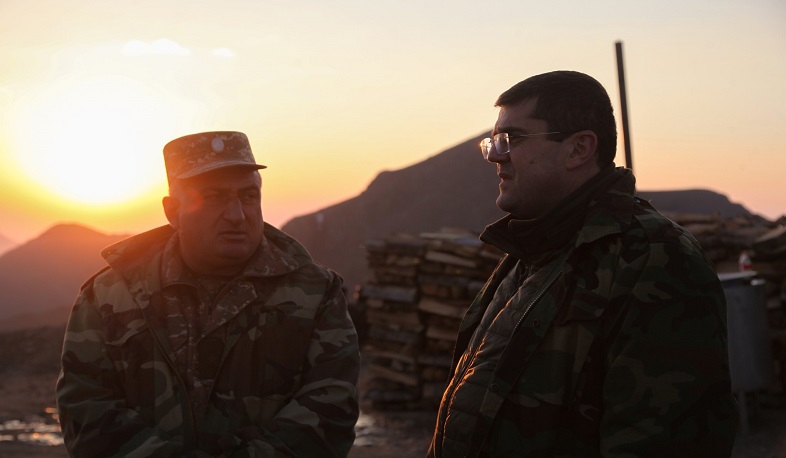 ԱՀ նախագահը գիշերն անցկացրել է դիրքապահների հետ