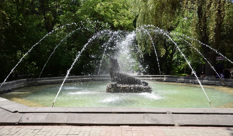 Երևանի կենդանաբանական այգում վերականգնվել են Երվանդ Քոչարի Ծովառյուծի քանդակի շատրվանները