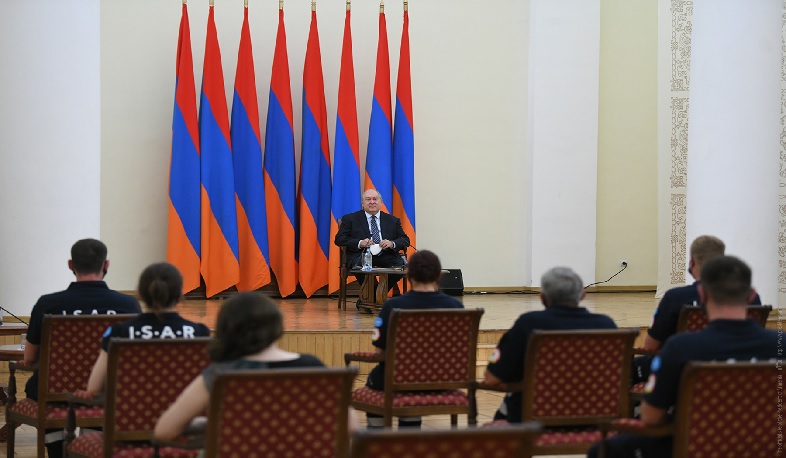 Armen Sargsyan hosted a team of German medical workers