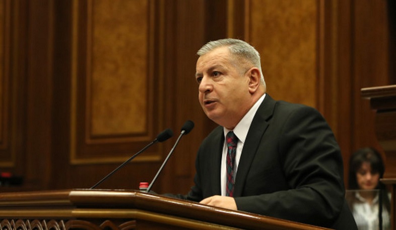 Սերգեյ Բագրատյանն ԱԺ նախագահին տեղեկացրել է «Բարգավաճ Հայաստան» խմբակցությունից դուրս գալու մասին