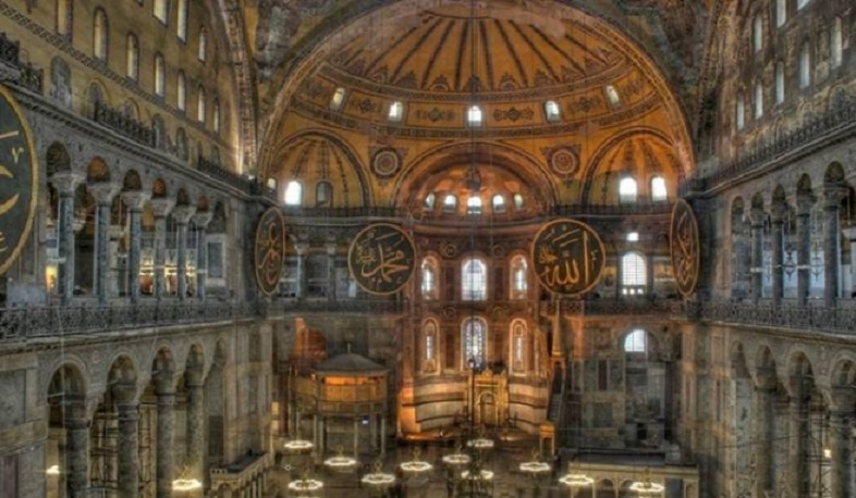 Պուտինն ու Միցոտակիսը շեշտել են, որ Սուրբ Սոֆիայի տաճարը պետք է պահպանի իր համամարդկային բնույթը