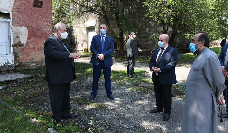 Գյումրին Հայաստանի ադամանդն է. նախագահն այցելել է Հայաստանի երկրորդ քաղաք