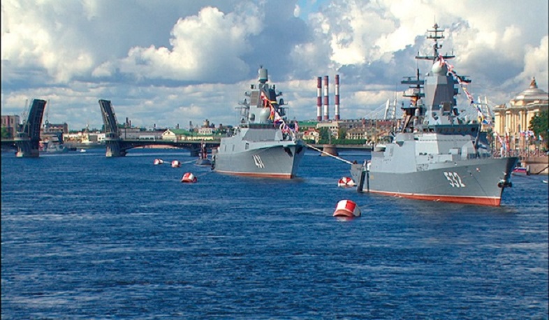 Ռուսաստանի ռազմածովային ուժերը շքերթ են անցկացրել Սանկտ Պետերբուրգում