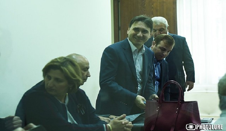 Արմեն Գևորգյանի գույքի և բոլոր հաշիվների վրա կալանք է դրված. պաշտպանը միջնորդեց վերացնել այն