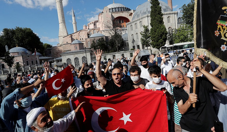 Սուրբ Սոֆիայի տաճարում 86 տարում առաջին անգամ նամազ է կատարվել՝ ի պատիվ Կուրբան-բայրամի