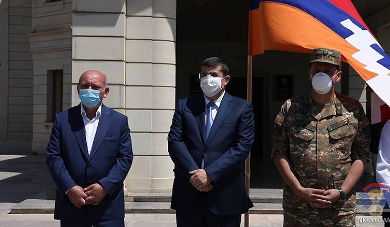 Արցախում պարգևատրել են ազատամարտիկներին