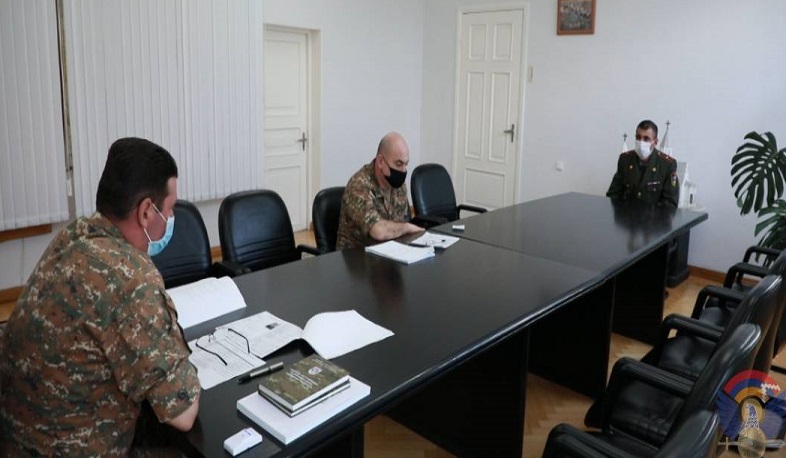 Արցախի ՊԲ հրամանատարն ընդունել է մի շարք սպաների