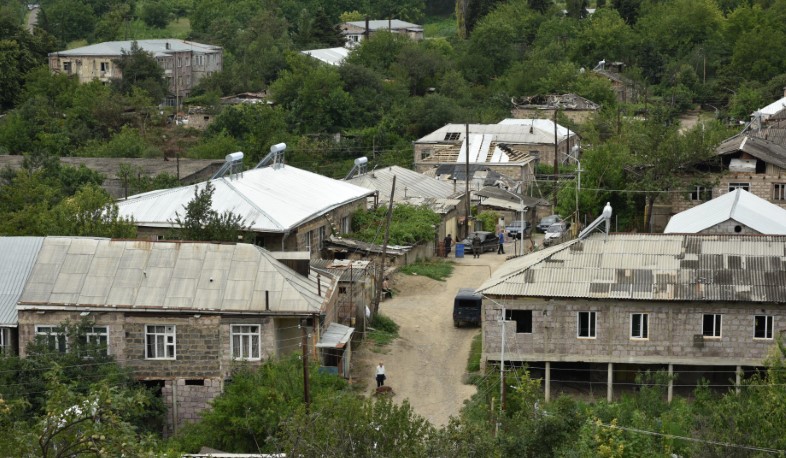 Այգեպարում շարունակվում են վնասված տների վերանորոգման աշխատանքները