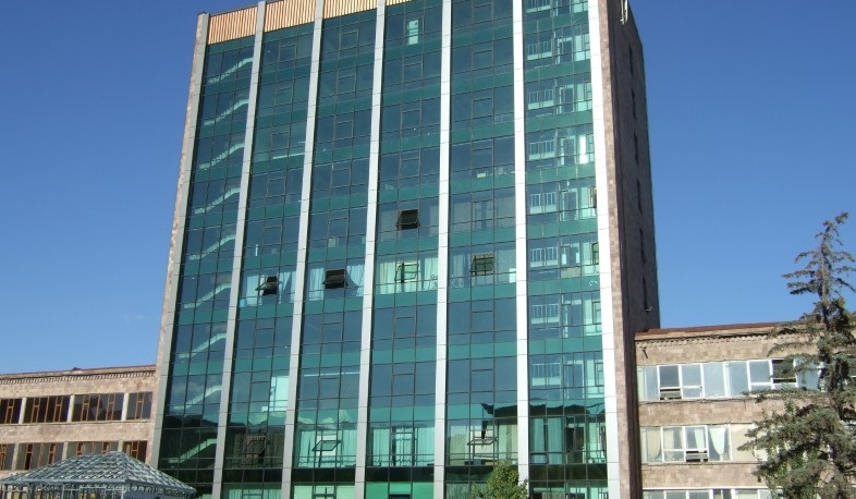 Լուրջ ոչինչ չկա՝ ԱԻՆ մամուլի քարտուղարը Մերգելյան ինստիտուտի շինության տանիքում հրդեհի մասին