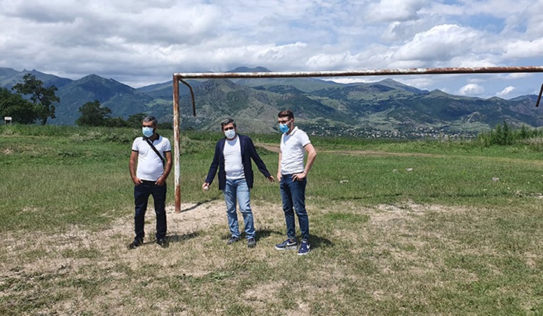 Օձունում մեկնարկել են ֆուտբոլի խաղադաշտի կառուցման աշխատանքները