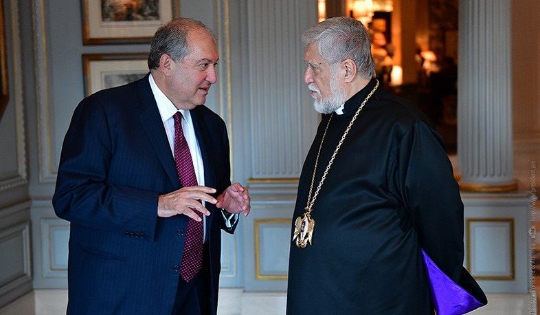 Armen Sargsyan had a telephone conversation with Catholicos Aram I