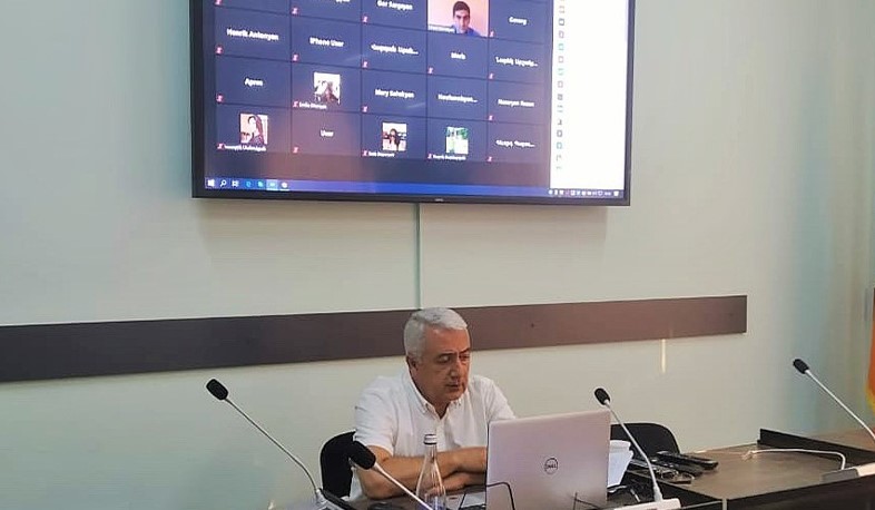 Գլխավոր դատախազի խորհրդականը հեռավար հանդիպում է անցկացրել ապագա իրավաբանների հետ