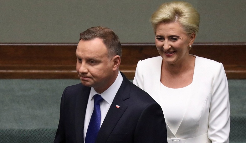 Լեհաստանում տեղի է ունեցել նորընտիր նախագահի երդմնակալությունը