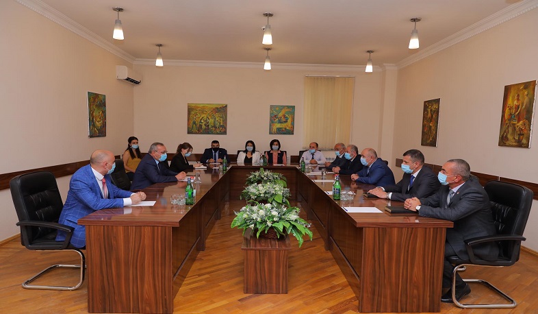 Արցախի ԱԺ նախագահը հանդիպել է Սամվել Բաբայանի հետ