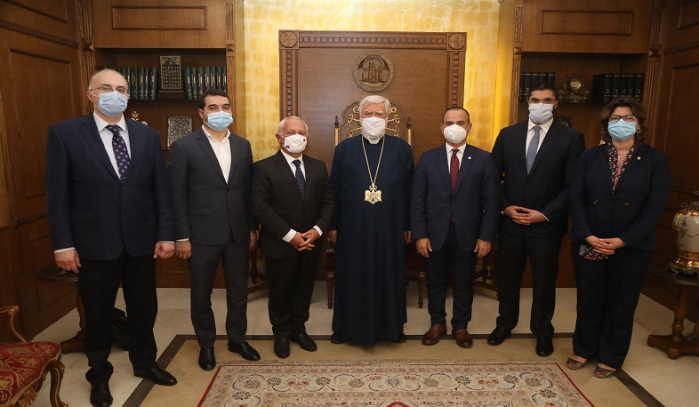 Արամ Ա-ն հայաստանյան պատվիրակությանը ներկայացրել է պայթյունից հետո Բեյրութի հայաբնակ թաղամասերի պատկերը