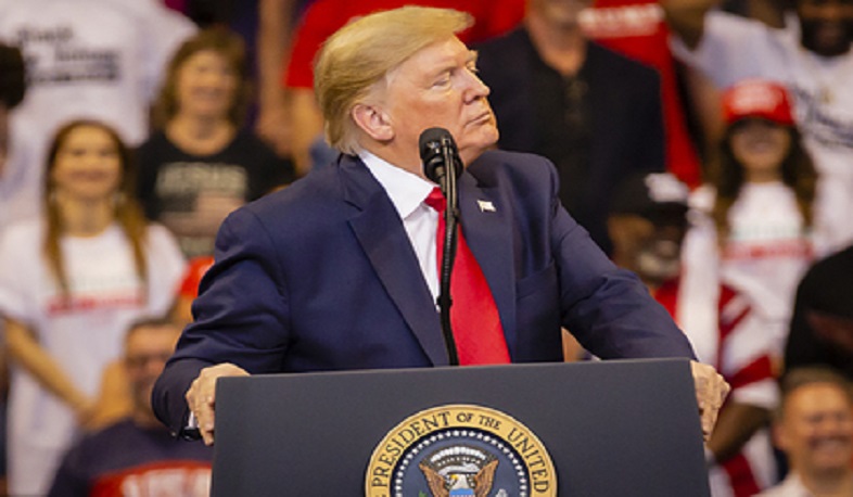 ԱՄՆ նախագահ Դոնալդ Թրամփը անդադար հակասության մեջ է լրագրողների հետ