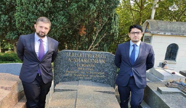 Ֆրանսիայում հայ դիվանագետները հարգանքի տուրք են մատուցել Ավետիս Ահարոնյանի հիշատակին