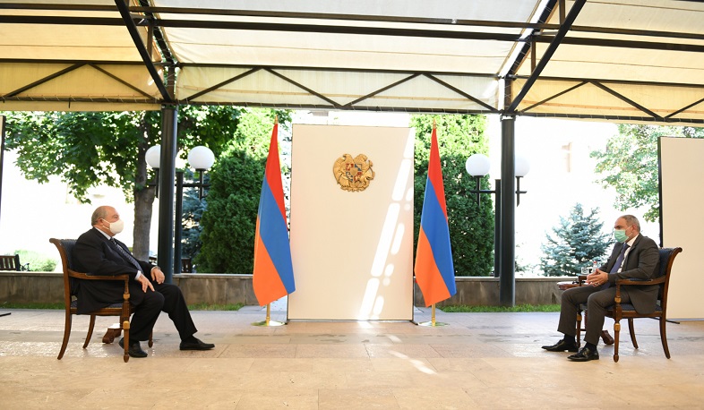 Armen Sargsyan and Nikol Pashinyan met
