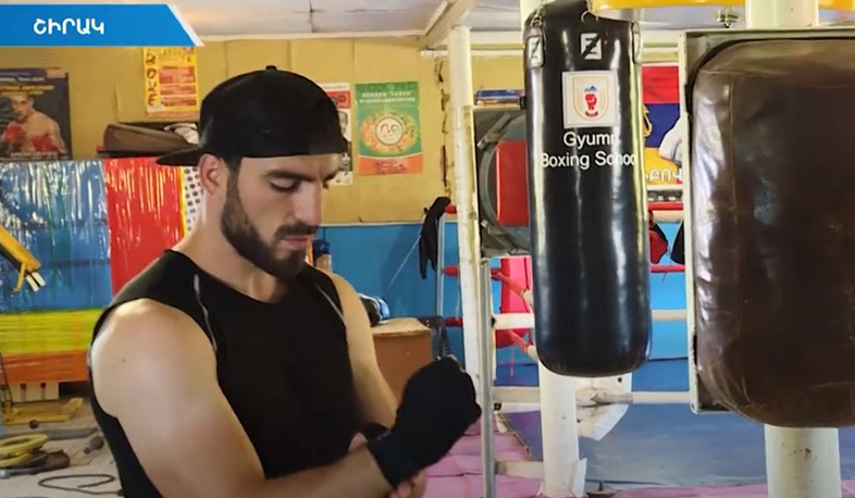 Հովհաննես Բաչկովը սկսում է պրոֆոսիոնալ կարիերան