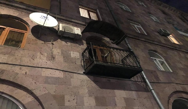 Ապօրինի պատշգամբ՝ մեկ գիշերում