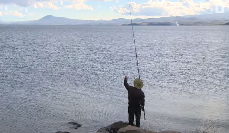 Հայտնի է, թե ովքեր և ինչ պայմանով կկարողանան Սևանում սիգ որսալ