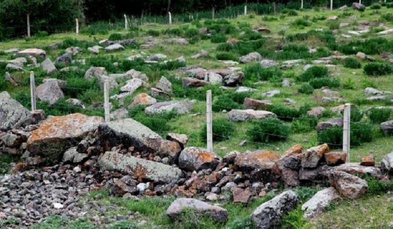 An Armenian cemetery was desecrated in Ankara, remains were taken out from the grave. Ermenihaber