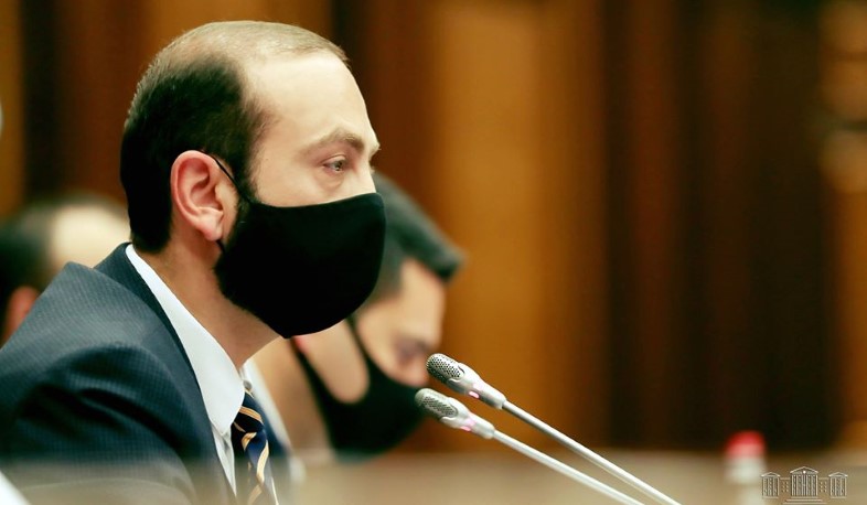 The NA Speaker met with the Armenian delegation returning from Beirut