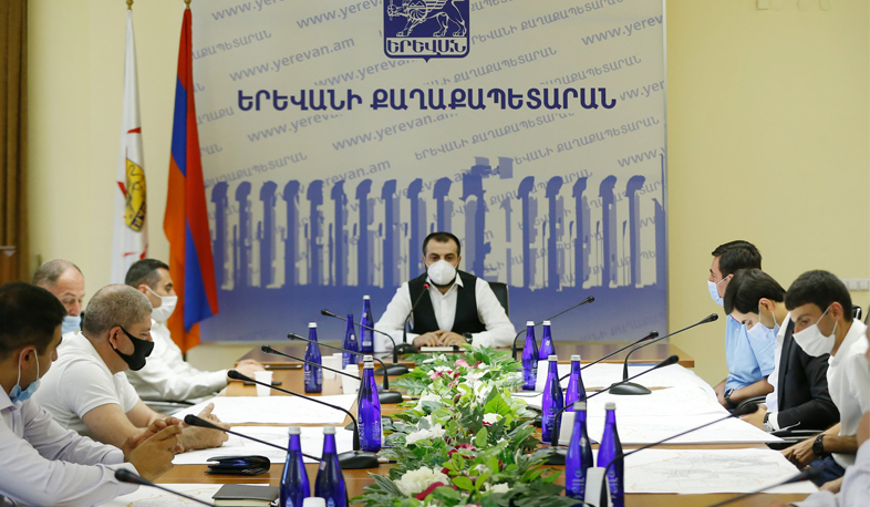 Փոխքաղաքապետը քննարկել է անապաստան կենդանիների հետ կապված խնդիրները