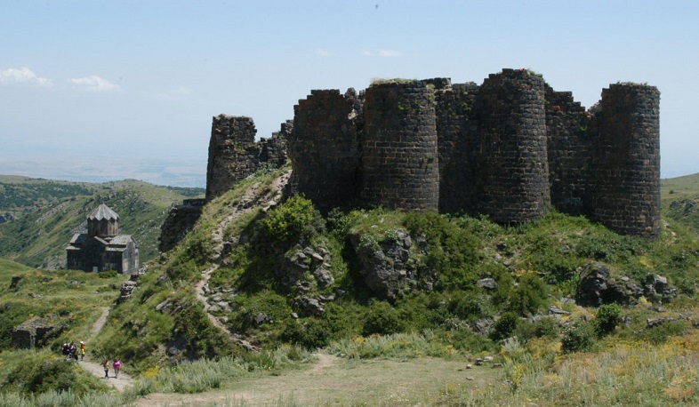 Մարուքյանն Ամբերդ տանող ճանապարհը հիմնանորոգելու առաջարկությամբ դիմել է Պապիկյանին