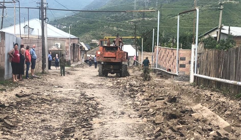 The work is in full swing on Blbulyan Street in Ijevan. Pashinyan