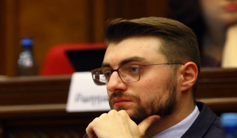 Ալավերդցիներն այսօր փակել են միջպետական ճանապարհը. քաղաքացիների հետ հանդիպել է «Իմ քայլի» պատգամավորը