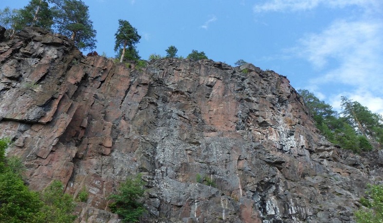 Սոլակ գյուղում 16-ամյա պատանին ընկել է ժայռից