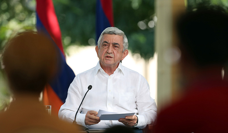 Սերժ Սարգսյանը մեկնաբանել է բանակում 80-ականների զենքերի մասին իր հայտարարությունը